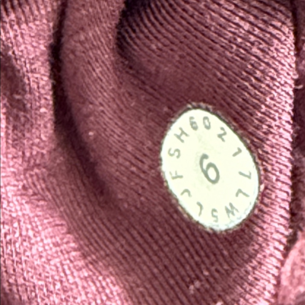 Lululemon Burgundy Align Leggings - Picture 4 of 4
